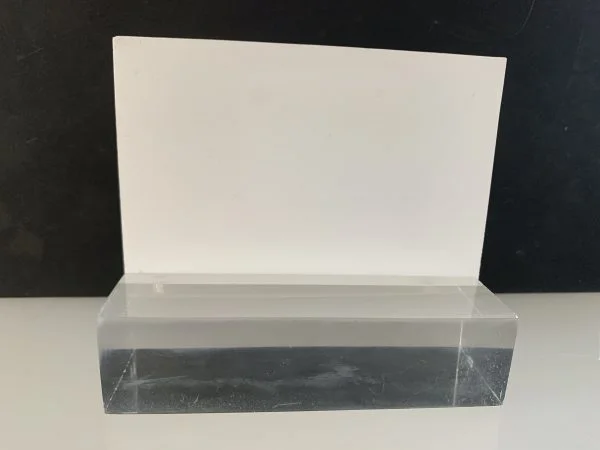 plexiglas wit